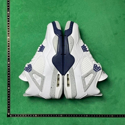 Air Jordan 4 Retro Midnight Navy alternate angle