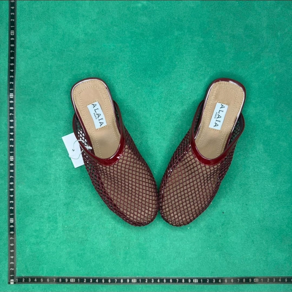 ALAÏA Fishnet Mule — Burgundy