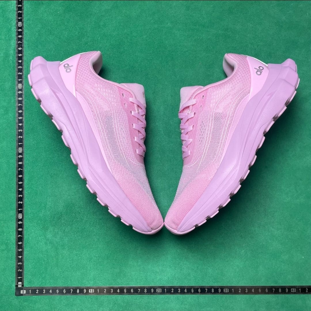 ALO Runner — Candy Heart Pink
