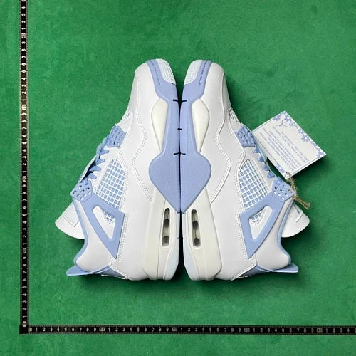 Women’s Air Jordan 4 Retro “Aluminum” (Forget Me Not)