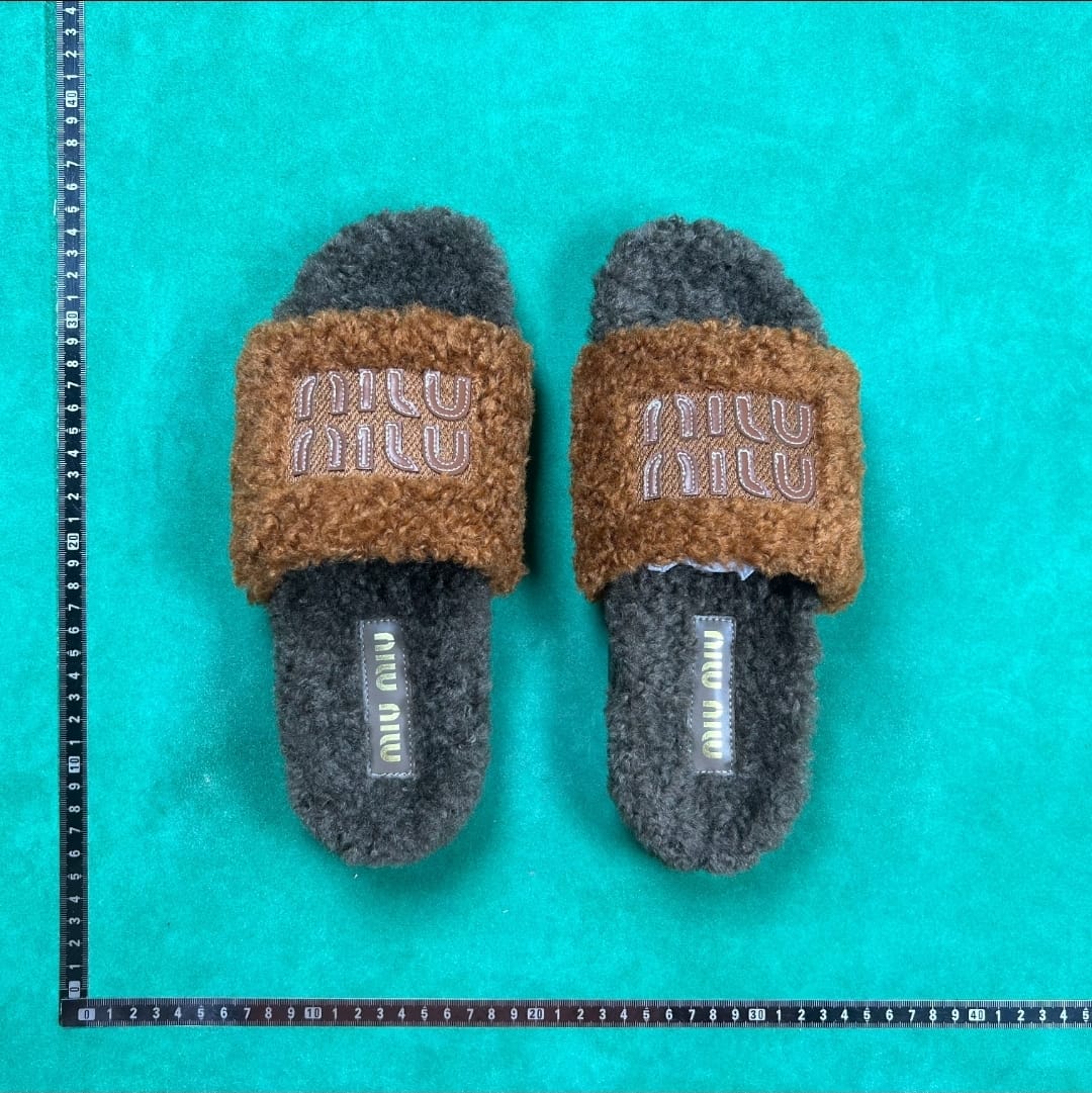 Miu Miu Logo Shearling Slide — Brown / Grey