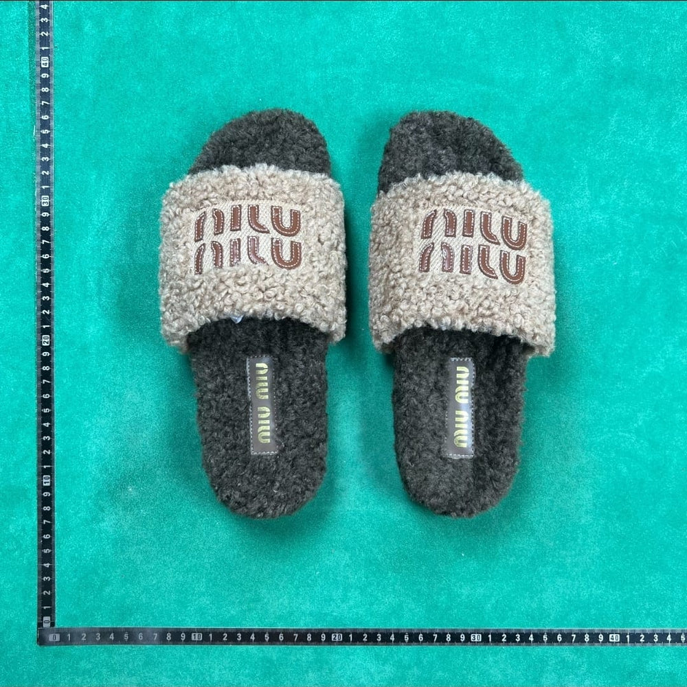Miu Miu Logo Shearling Slide — Grey / White