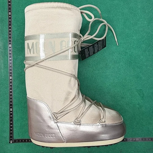 Moon Boot Icon — Cream / Metallic Silver