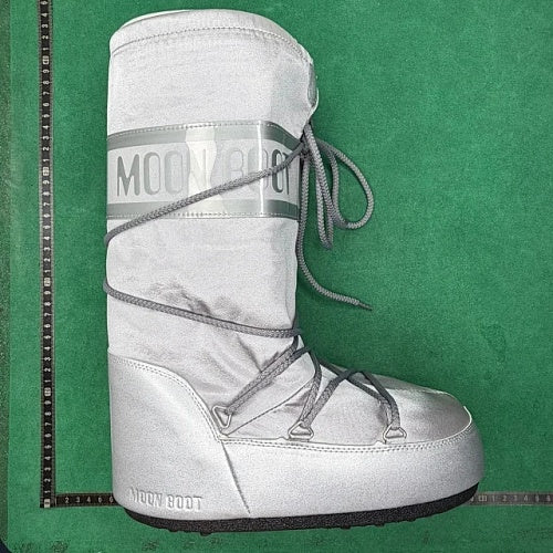 Moon Boot Icon — Metallic Silver