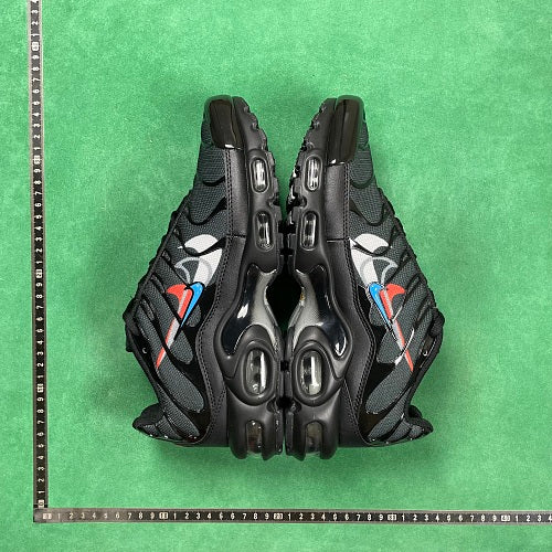 Nike Air Max Plus — Black / Grey / Blue