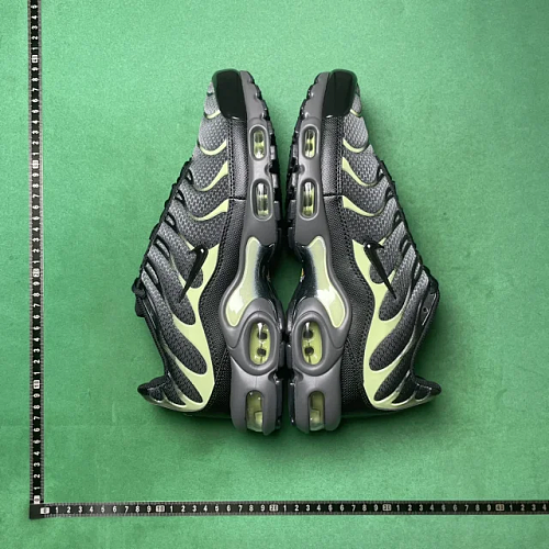 Nike Air Max Plus — Black / Volt