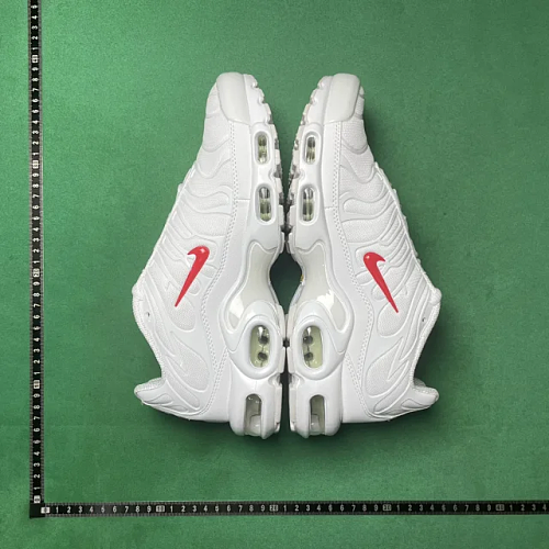 Nike Air Max Plus — White / Red