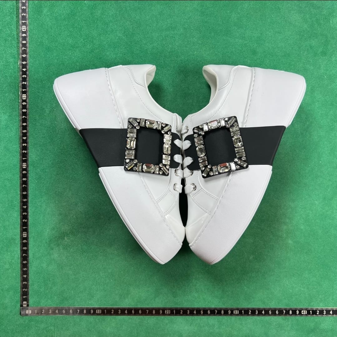 Roger Vivier Viv' Skate Crystal Buckle — White / Black