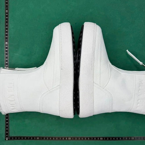 Moon Boot Icon — White alternate angle 2