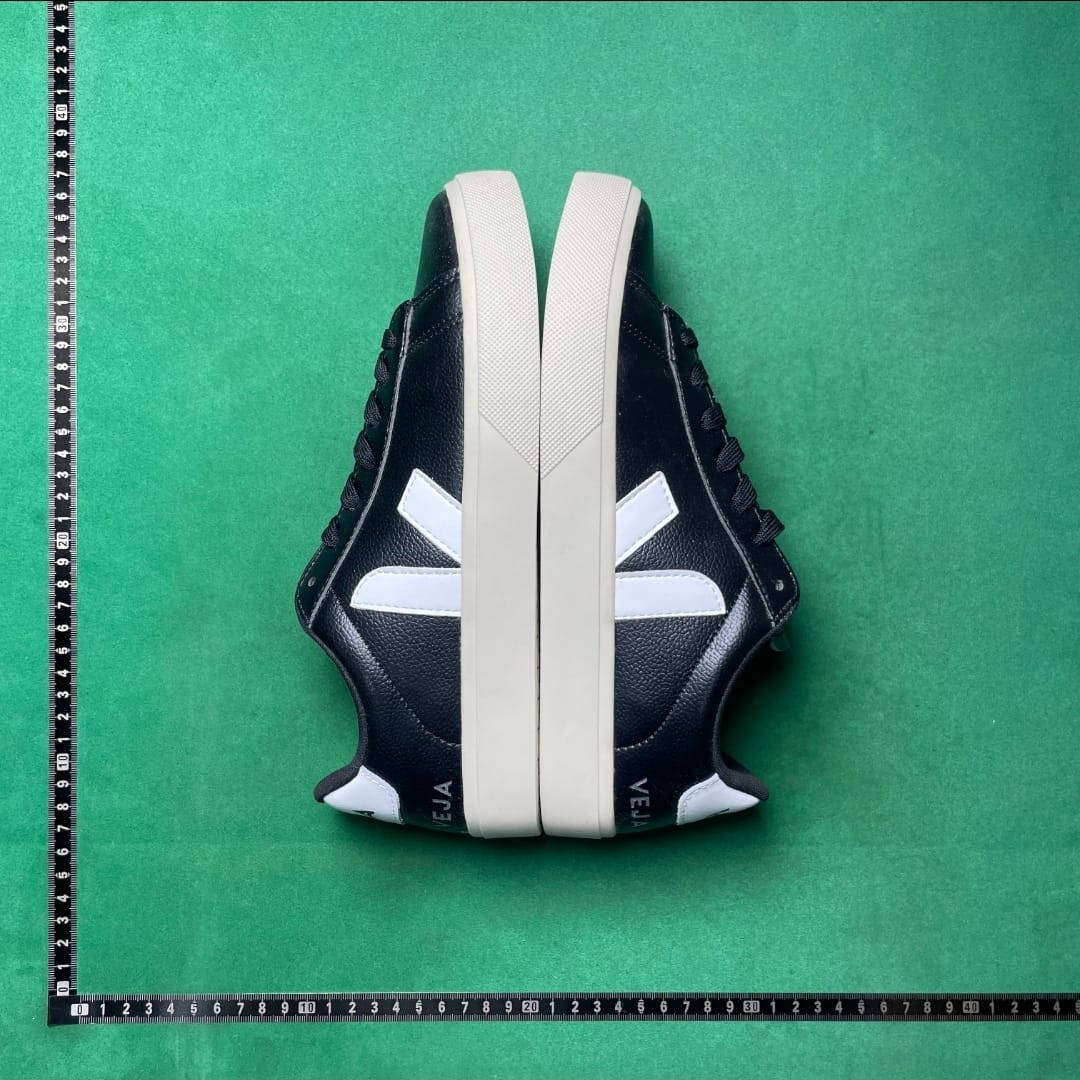 VEJA Campo Leather Black White